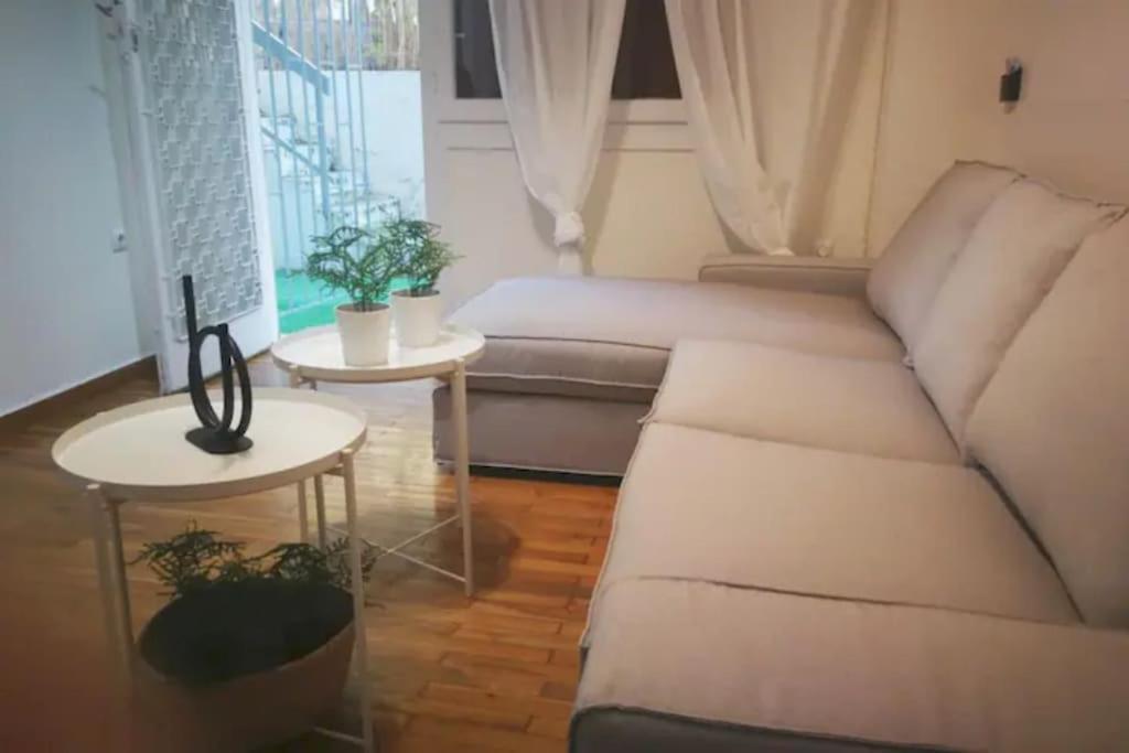 Apartment With Private Patio Atény Exteriér fotografie