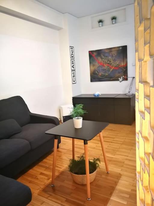 Apartment With Private Patio Atény Exteriér fotografie