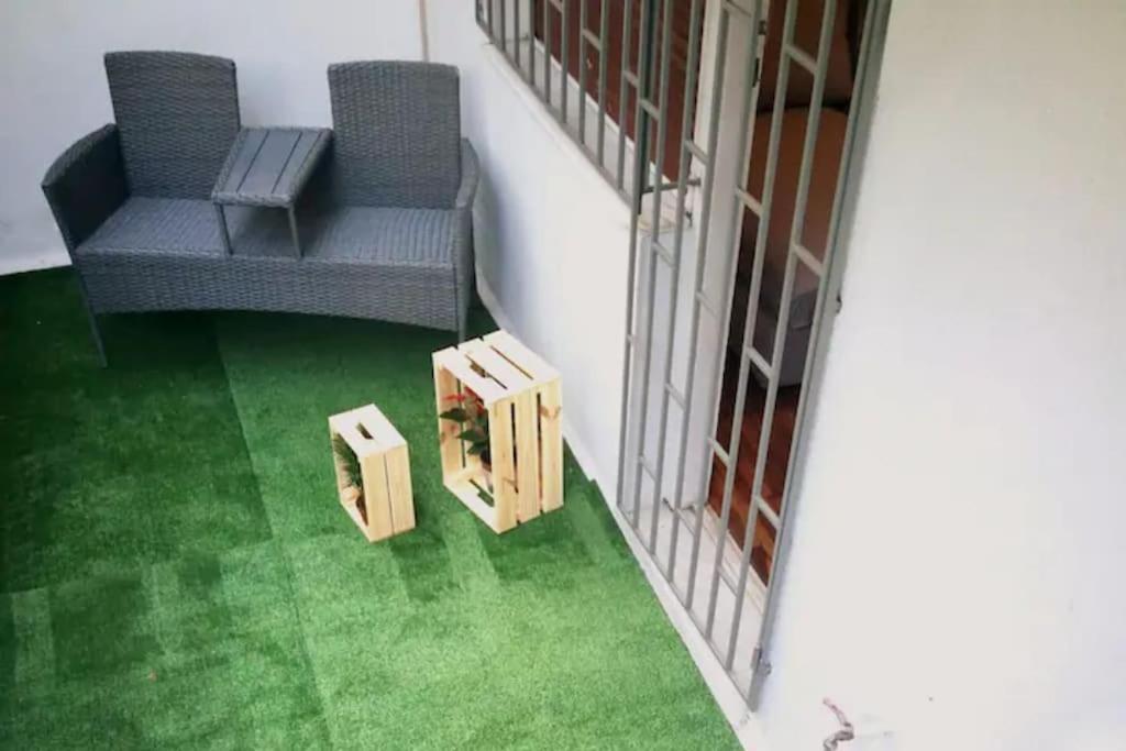 Apartment With Private Patio Atény Exteriér fotografie
