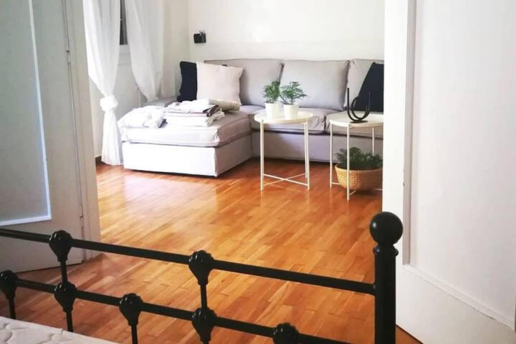 Apartment With Private Patio Atény Exteriér fotografie